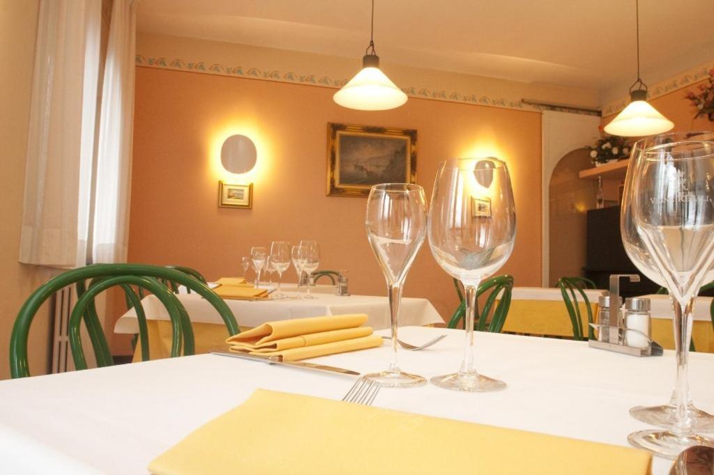 Hotel The Marquee Castelnuovo di Garfagnana Buitenkant foto