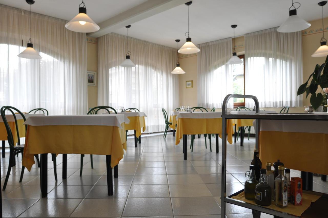 Hotel The Marquee Castelnuovo di Garfagnana Buitenkant foto